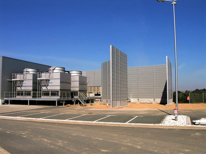 Lärmschutzwand für die Industrie aus Aluminium & Glas – Schütte-Aluminium